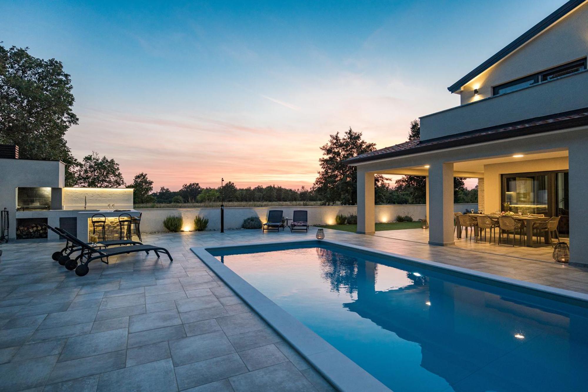 Special Offer! New Luxury Apartment With Pool, Fitness, Outdoor Bar&Grill 부제 외부 사진
