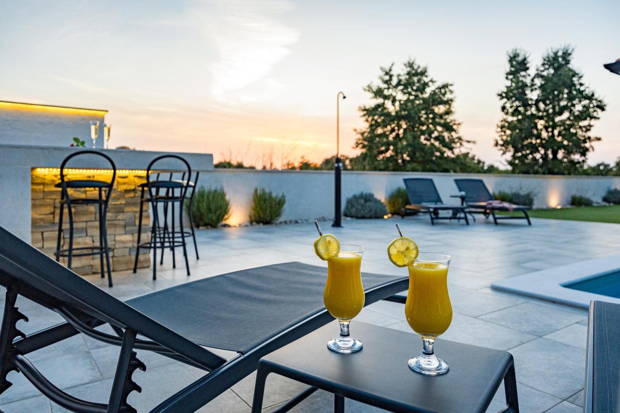 Special Offer! New Luxury Apartment With Pool, Fitness, Outdoor Bar&Grill 부제 외부 사진