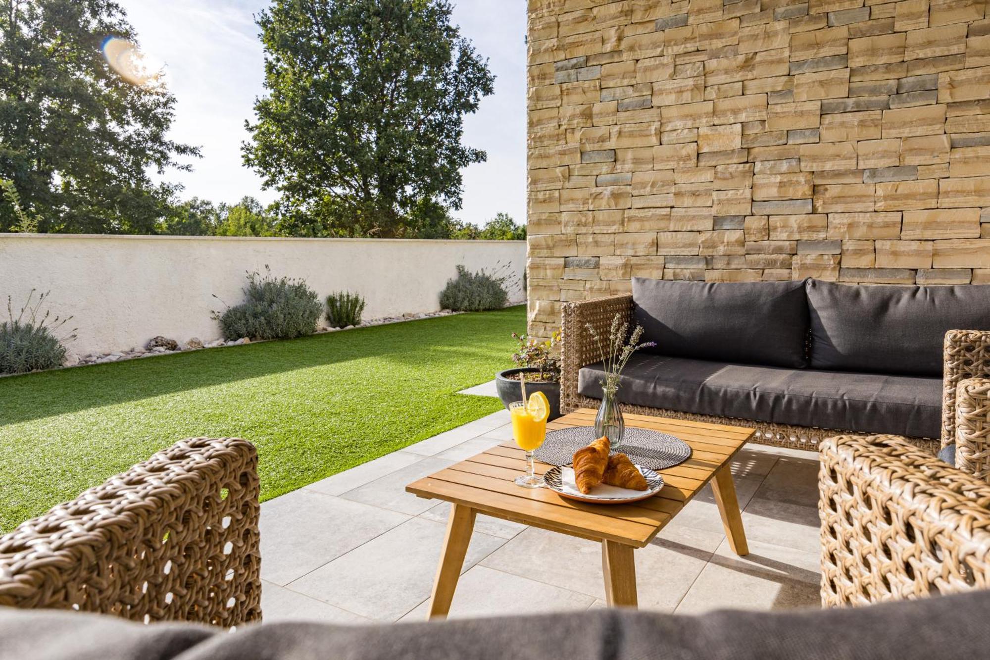 Special Offer! New Luxury Apartment With Pool, Fitness, Outdoor Bar&Grill 부제 외부 사진